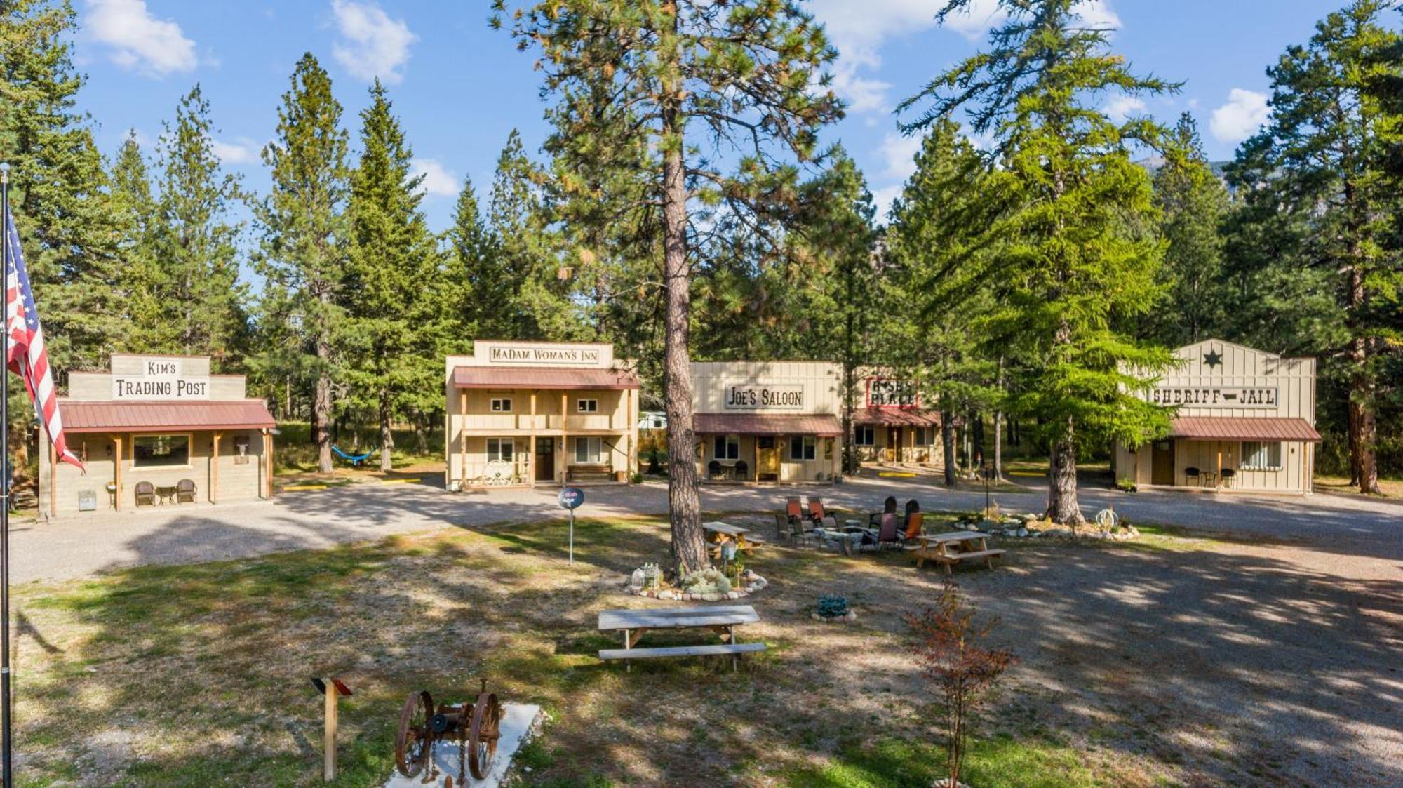 Fort Williamson Glacier Vacation Rentals Columbia Falls Exteriör bild