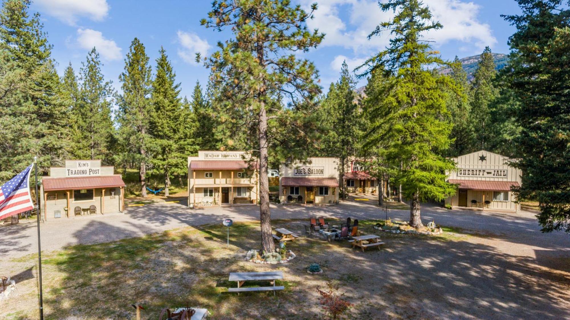 Fort Williamson Glacier Vacation Rentals Columbia Falls Exteriör bild